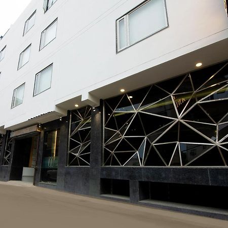ניו דלהי Hotel Stanley By Foxi Group- Near Delhi International Airport מראה חיצוני תמונה