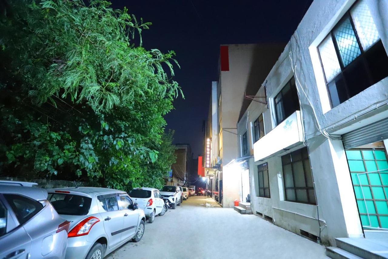 ניו דלהי Hotel Stanley By Foxi Group- Near Delhi International Airport מראה חיצוני תמונה