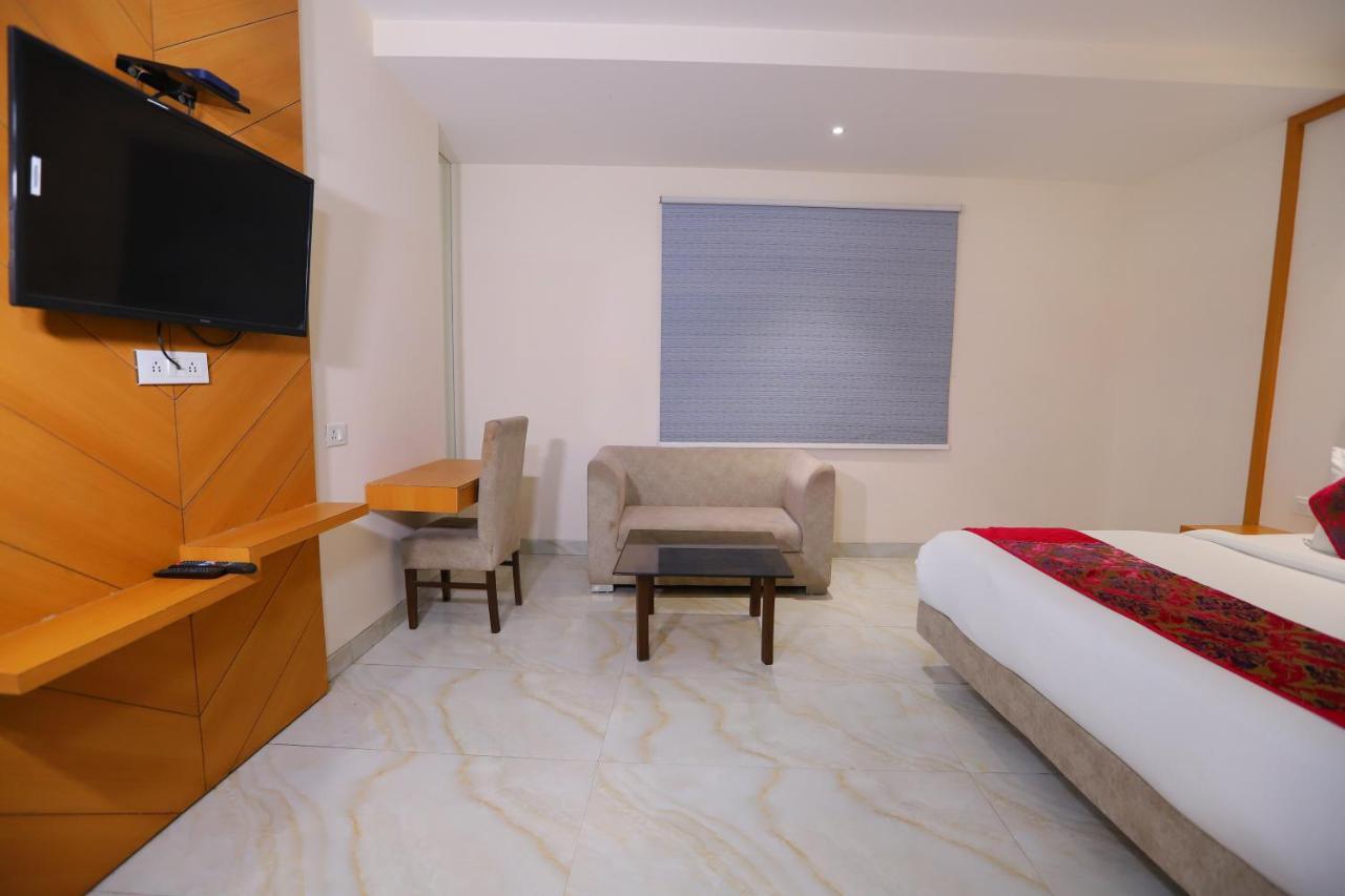 ניו דלהי Hotel Stanley By Foxi Group- Near Delhi International Airport מראה חיצוני תמונה